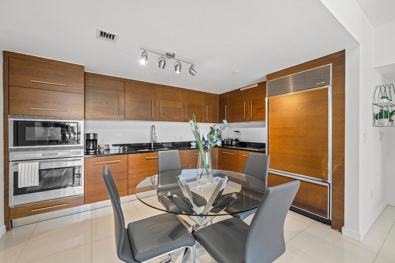 *Iconic W Icon Condo/ Pool&Waterviews*Freespa* Маями Екстериор снимка